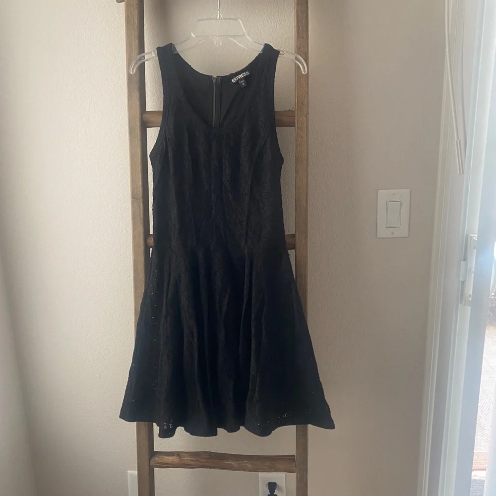 EXPRESS black lace dress - size XS - Picture 6 of 6